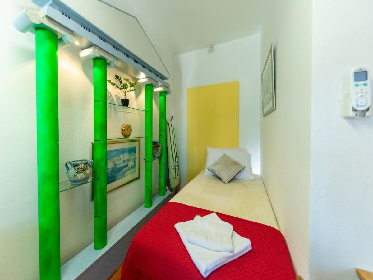 Area Apartman *
